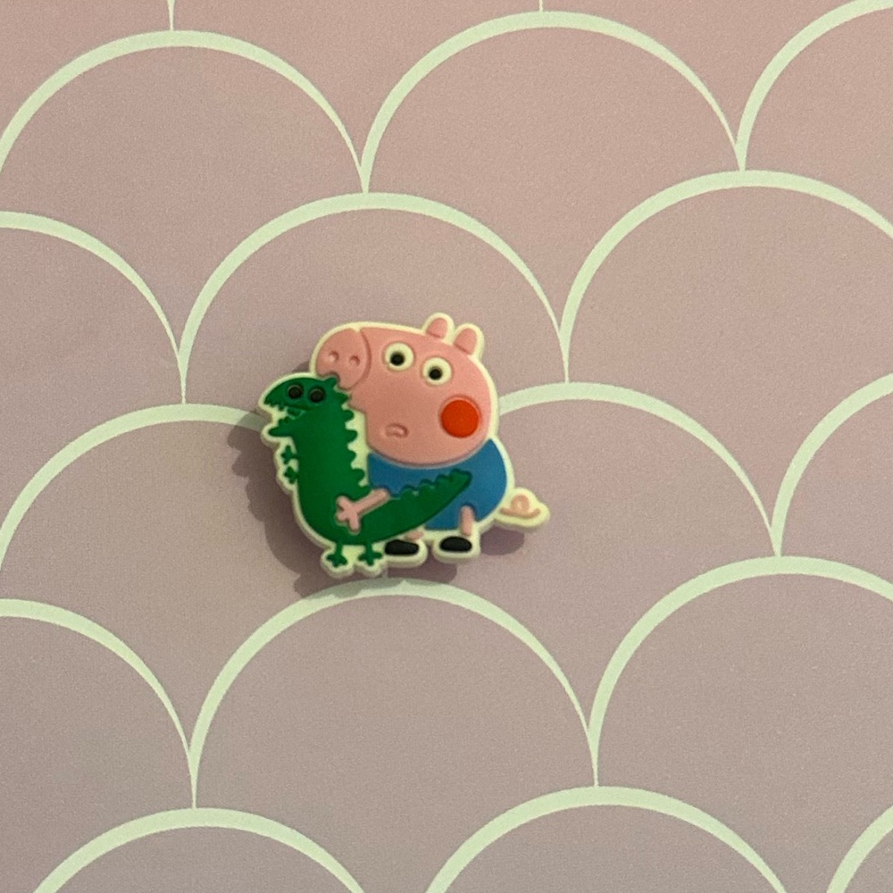6/$11🖤Peppa pigs brother Jibbitz